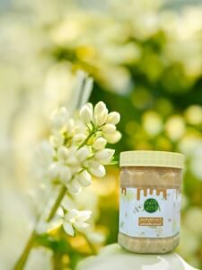Discover the Luxurious Taste of Omani Sidr Honey (500g) 6 عسل ابيض 500 جرام